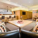 فندق Seehotel Jo Pörtschach am Wörthersee