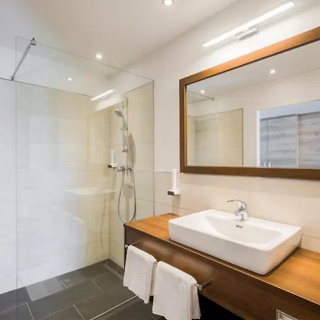 Seehotel Das Jo 4* Portschach am Woerthersee